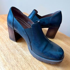 Dansko Diane chunky heel shoe, size EU 38